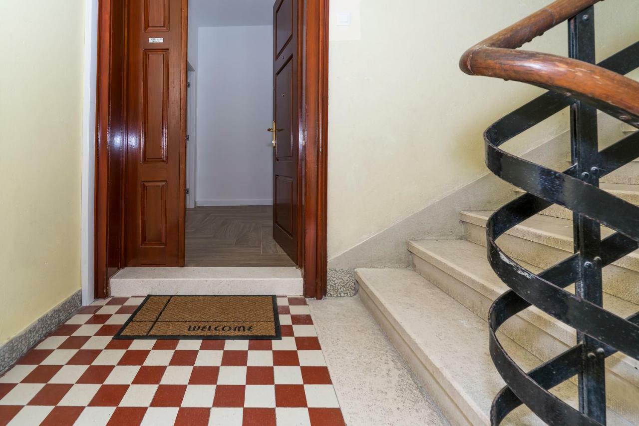 Studio Apartments Marcel Split Kültér fotó